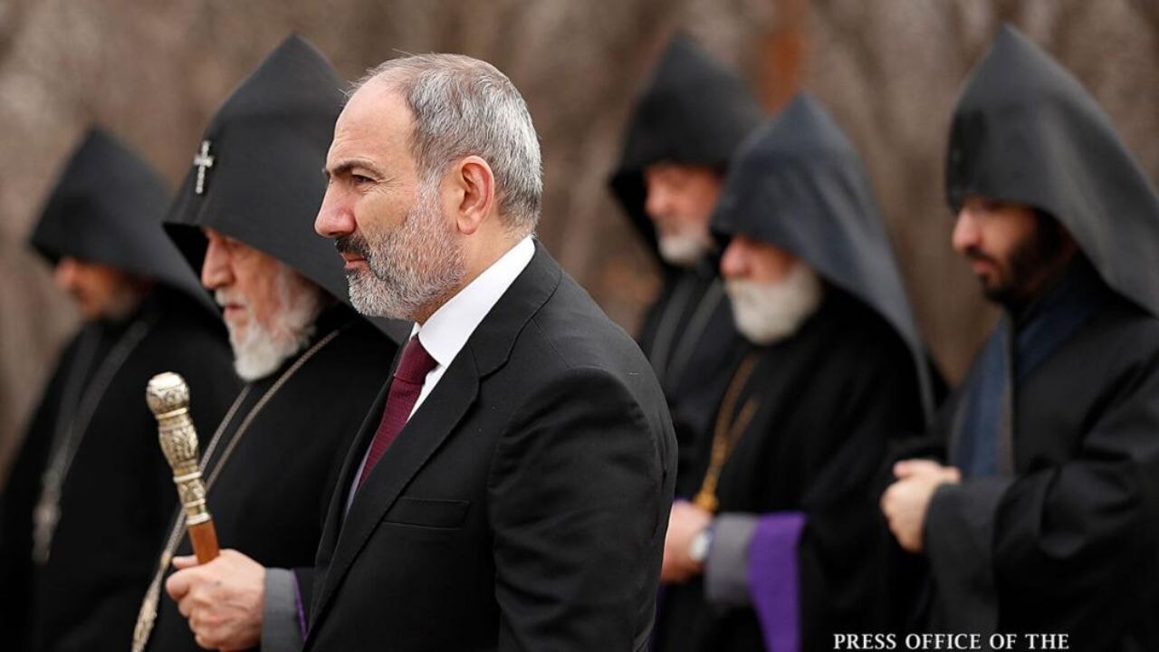 Paşinyan'dan 'Ermeni Kilisesi planı' detayları