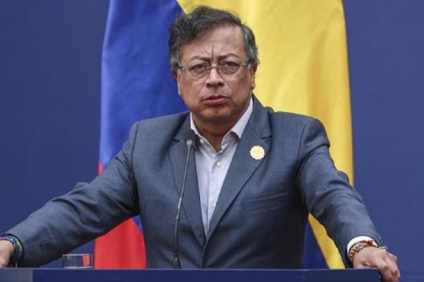 Petro'dan müdahale uyarısı! Latin Amerika'yı harekete geçmeye çağırdı