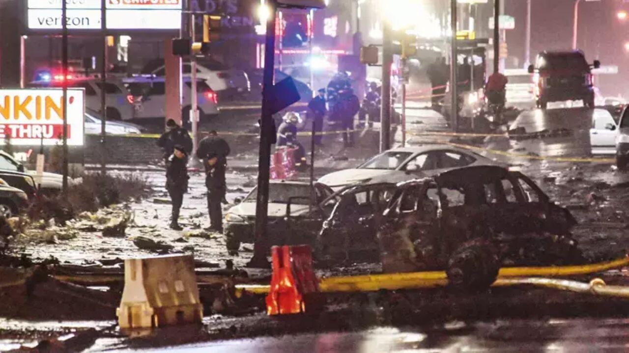 Philadelphia'da düşen ambulans uçak 7 can aldı