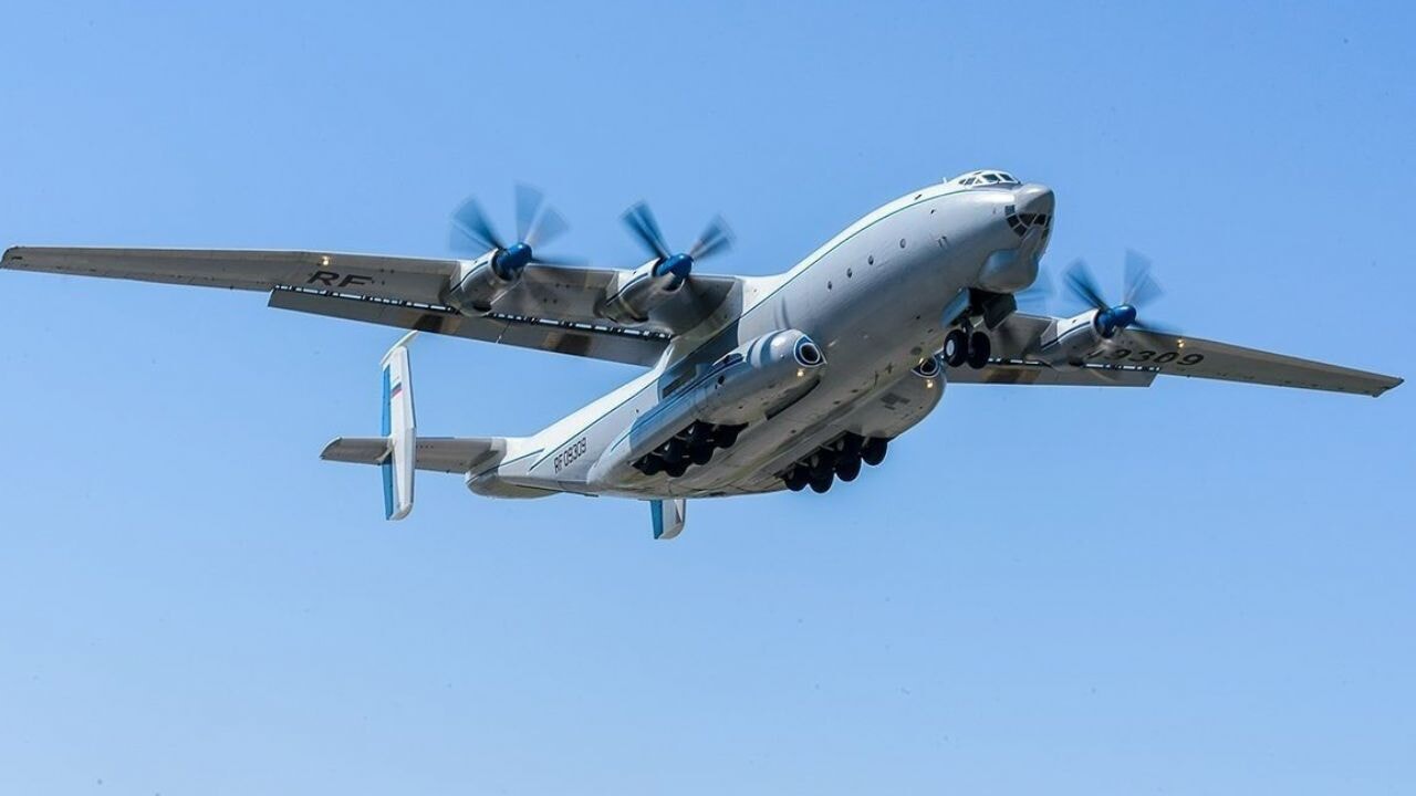 Rusya'da askeri nakliye uçağı düştü