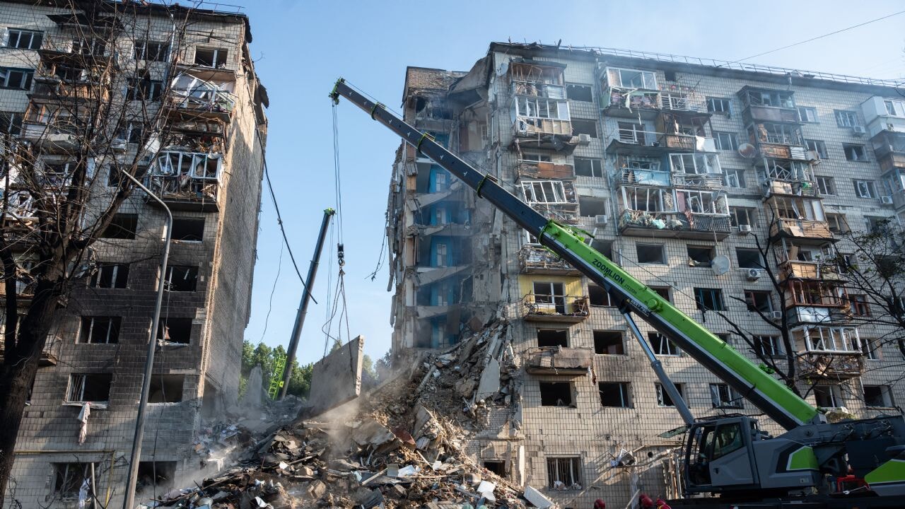 Rusya'nın saldırısı sonrası Kiev harabeye döndü