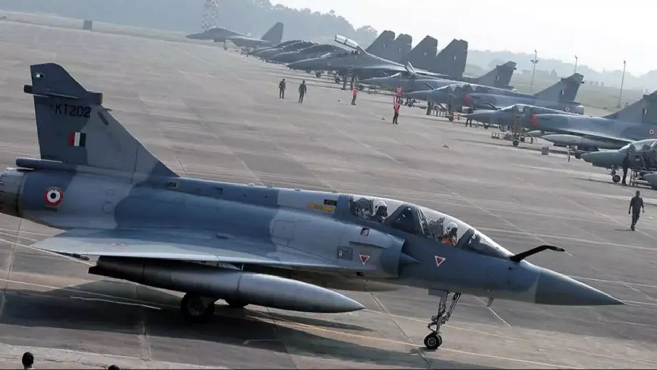 Sınırda sıcak gelişme! Çin'in karşısında yeni hava üssü