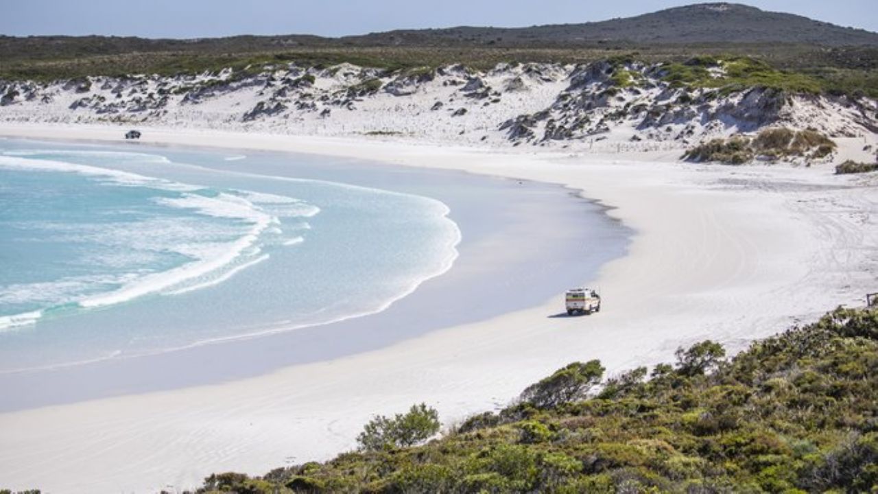 Şişedeki asker mektupları 100 yıl sonra deniz kıyısında bulundu