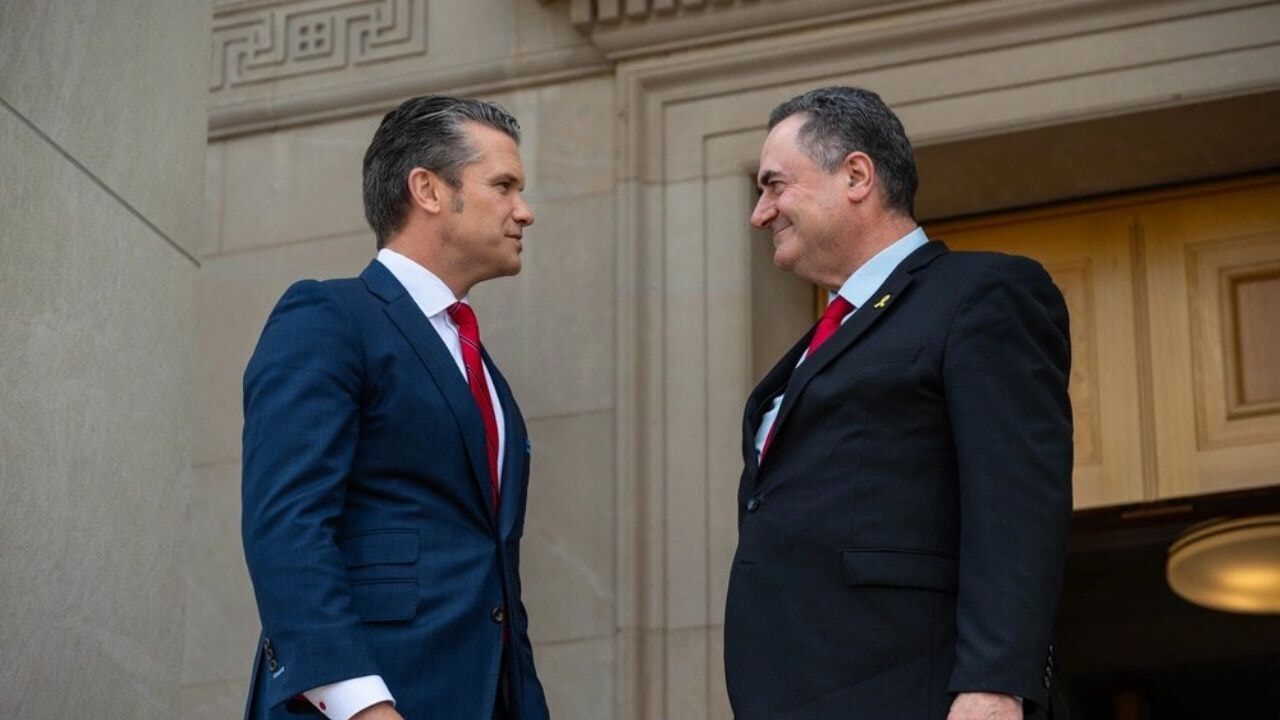 Soykırımcı İsrail'e tam hizmet: 'Yanınızdayız'