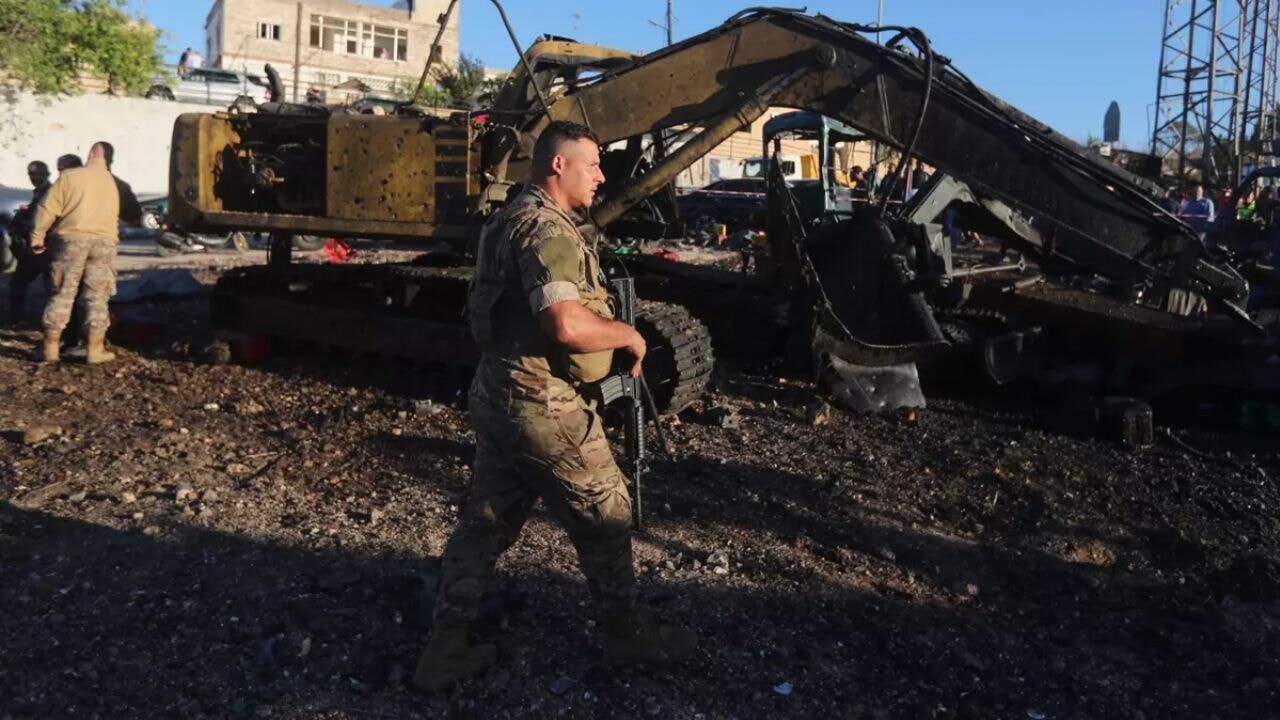 Soykırımcı İsrail kendi rehinesini vurdu