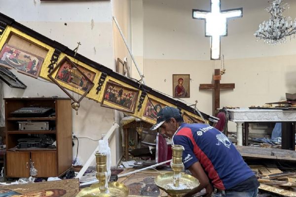 Suriye'de kilisede patlama: Çok sayıda ölü ve yaralı var