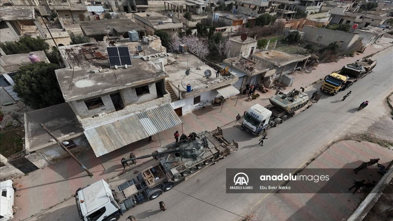 Suriye ordusundan Lübnan sınırına dev askeri takviye