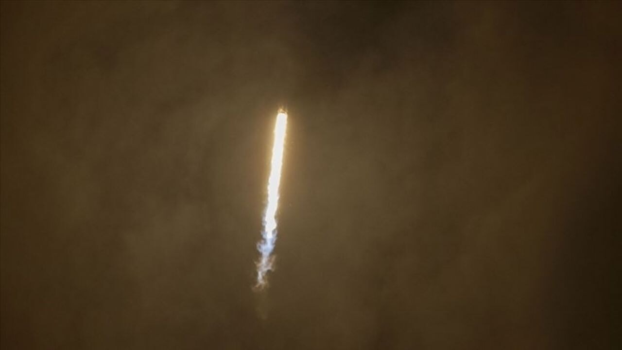 Tel Aviv'de panik! Yemen'den gelen füze sonrası havalimanı uçuşlara kapandı