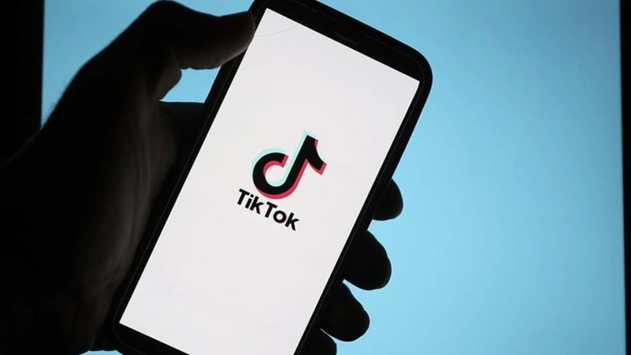 TikTok'ta kızının yerine geçti! Tacizciye acı bir ders verdi