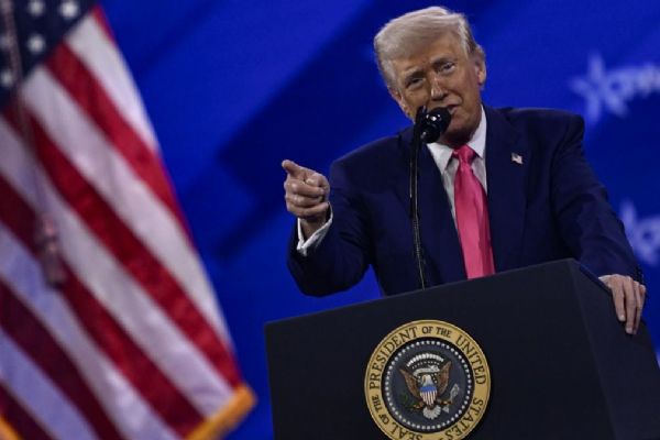 Trump 350 milyar dolar karşılığında Ukrayna'nın petrolüne göz dikti