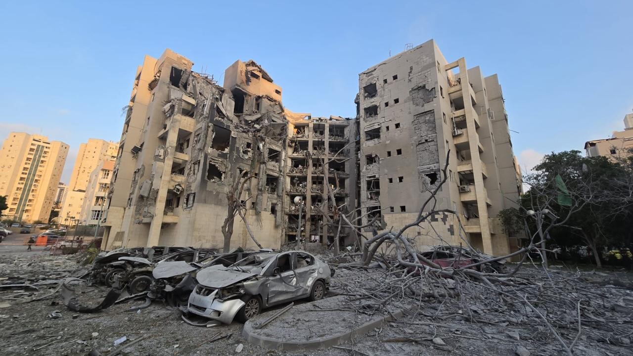 Trump: (İran-İsrail) Ateşkes yürürlükte… İran: 'Ateşkes yok'