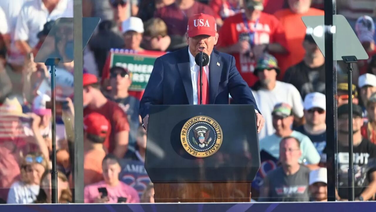 Trump: İran saldırıdan önce beni arayıp izin istedi