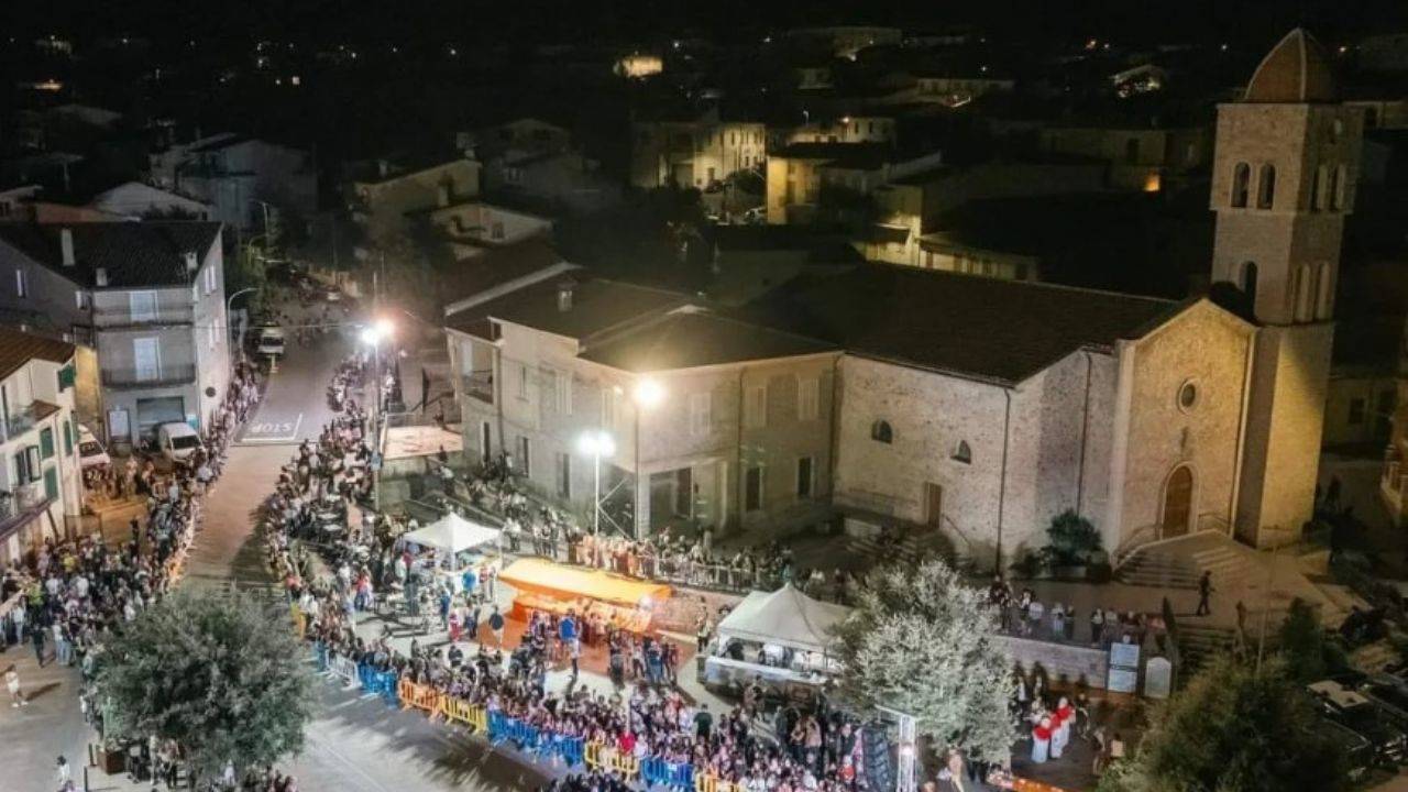 Trump'tan kaçanlar 1 euro'luk ev sırasına girdi