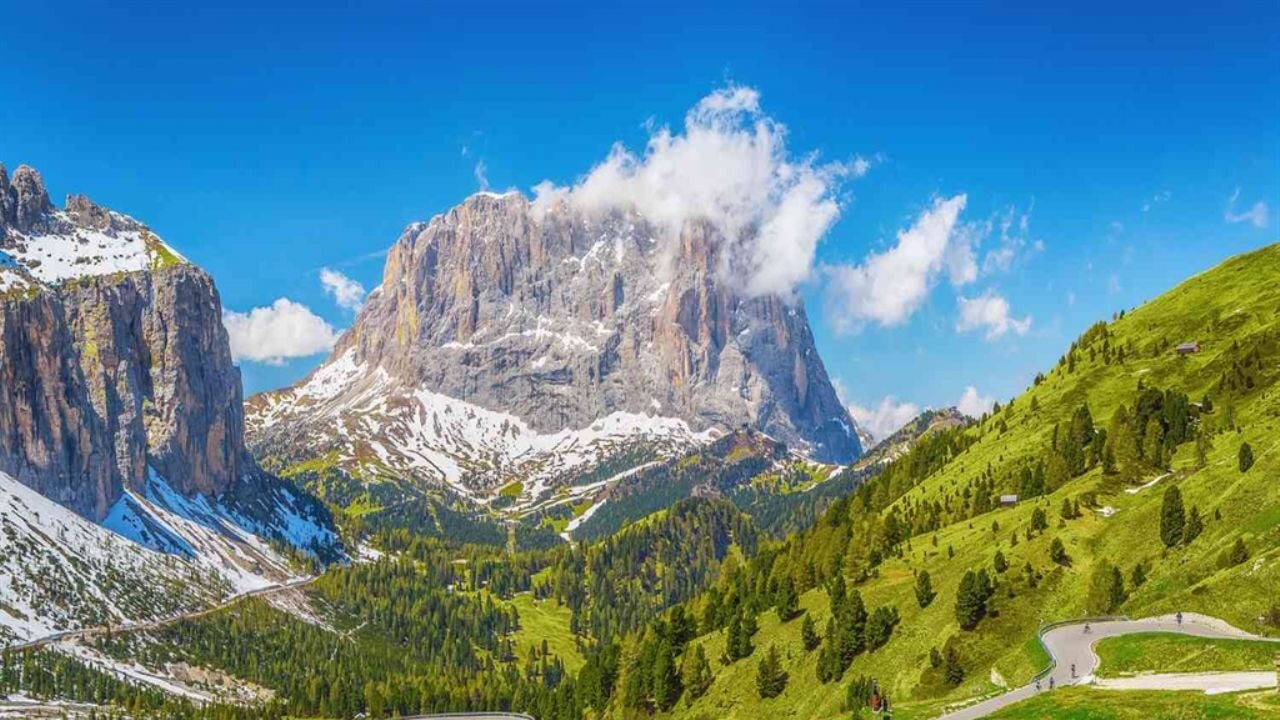 Turistler zarar verince turnike sistemi kurdular