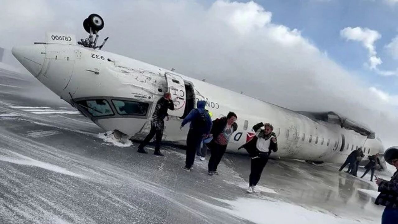 Uçağı ters çeviren kadın ekip yeni tartışma başlattı
