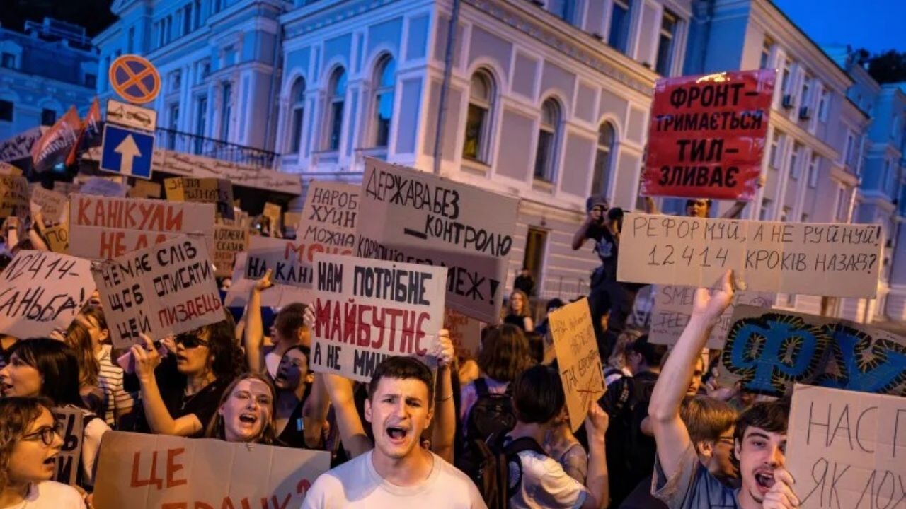 Ukrayna'da Antikuruluş Mücadelesi: Savaş Ortasında Yolsuzlukla Sarsılan Güven