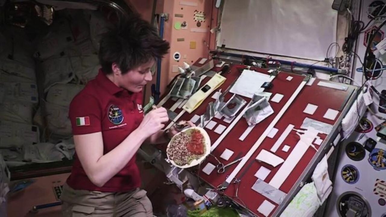 Uzayda yemek üretimi başladı: Astronottan tam not