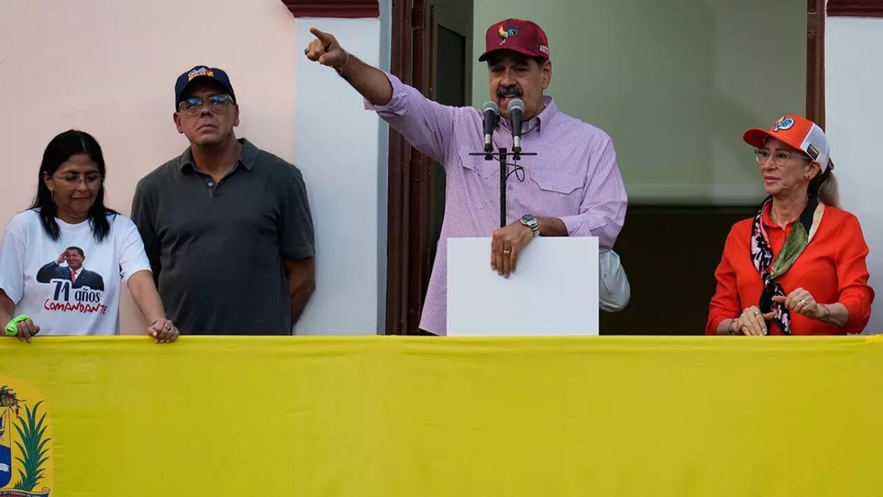 Venezuela'da ABD'ye karşı savaş alarmı!