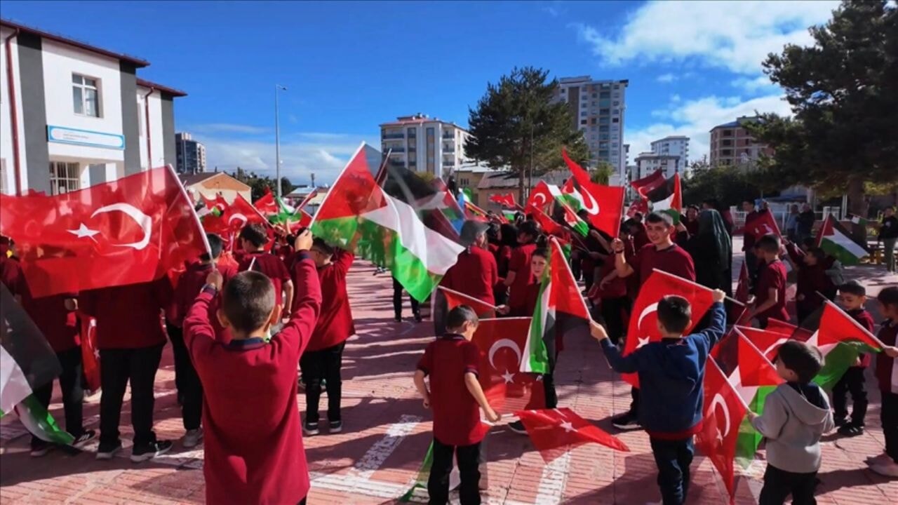 Filistin'deki acılara duyarsız kalmayacağız!