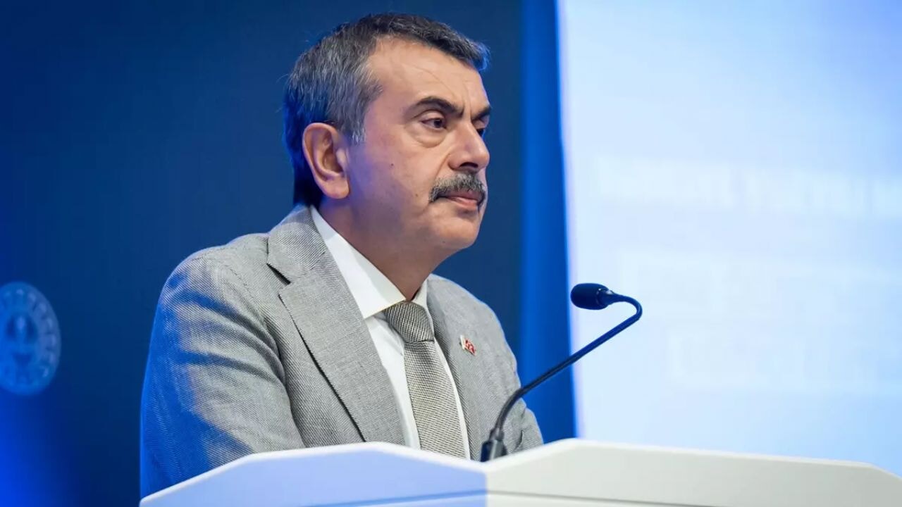 MEB serbest kıyafete el attı: Velilere yük olmayacak