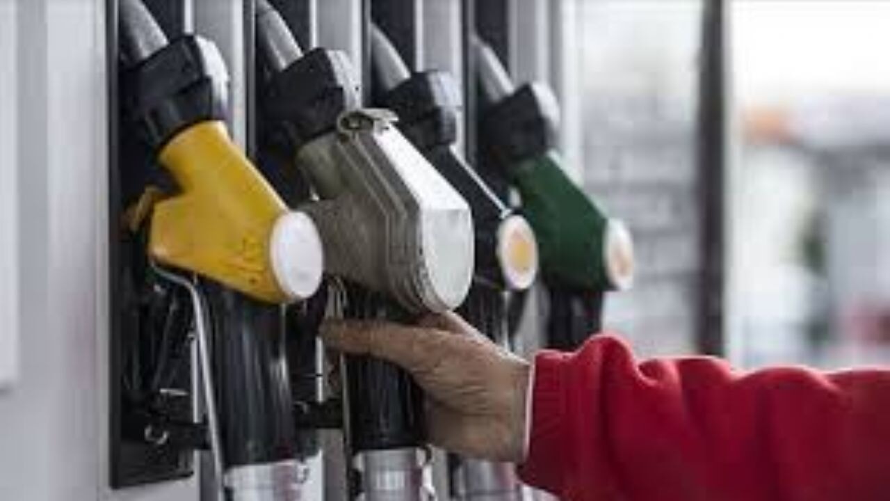 Akaryakıt fiyatlarına büyük zam