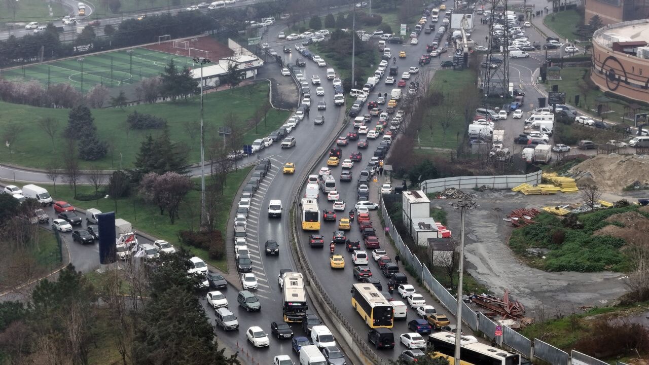 Altına hücum: Fiyat düştü, gram altın bitti