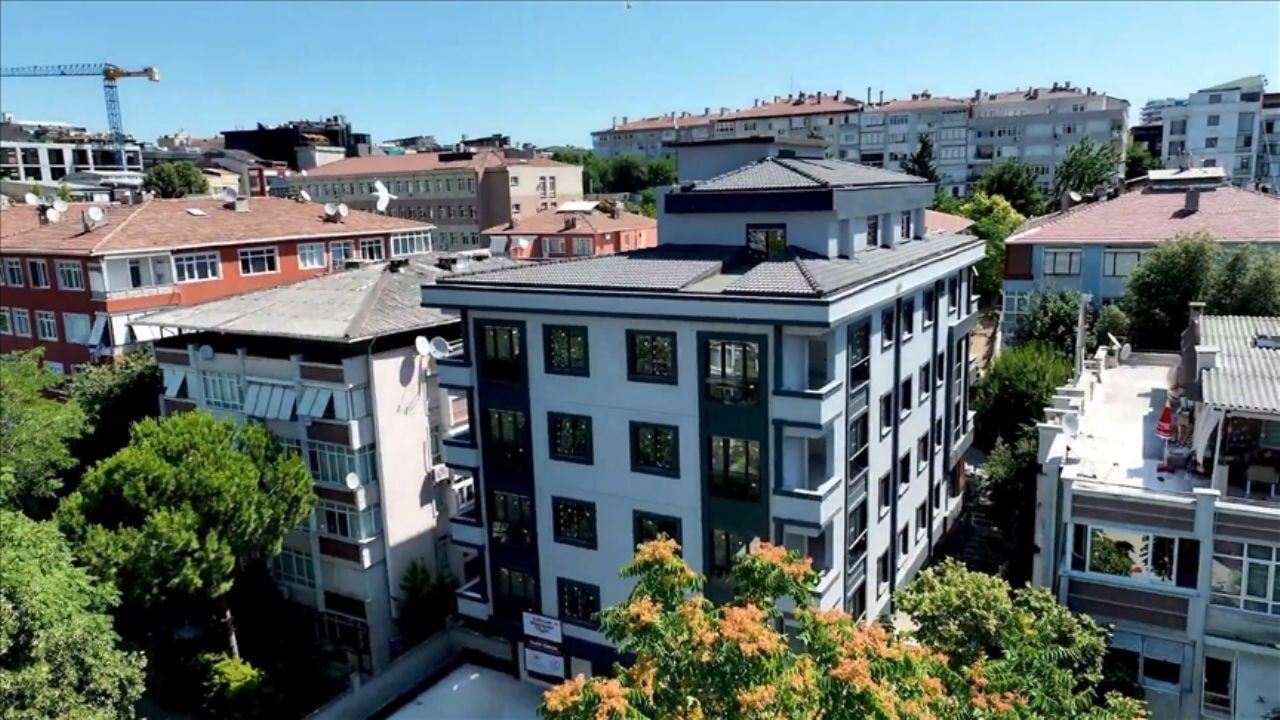 Bakan Kurum'dan 'Yarısı Bizden' paylaşımı