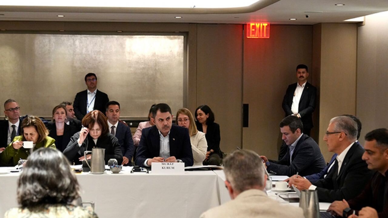 Bakan Kurum, Türkiye'nin COP31 adaylığı kapsamında Babayev ve Bowen ile görüştü