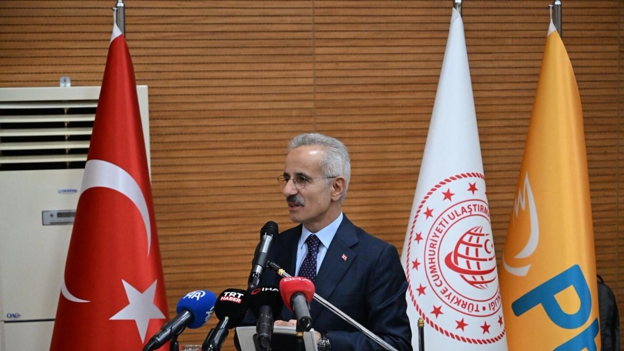 Bakan Uraloğlu: 'Günlük kargo kabulü 1 milyon adedi aşarak tarihi bir seviyeye ulaştı'