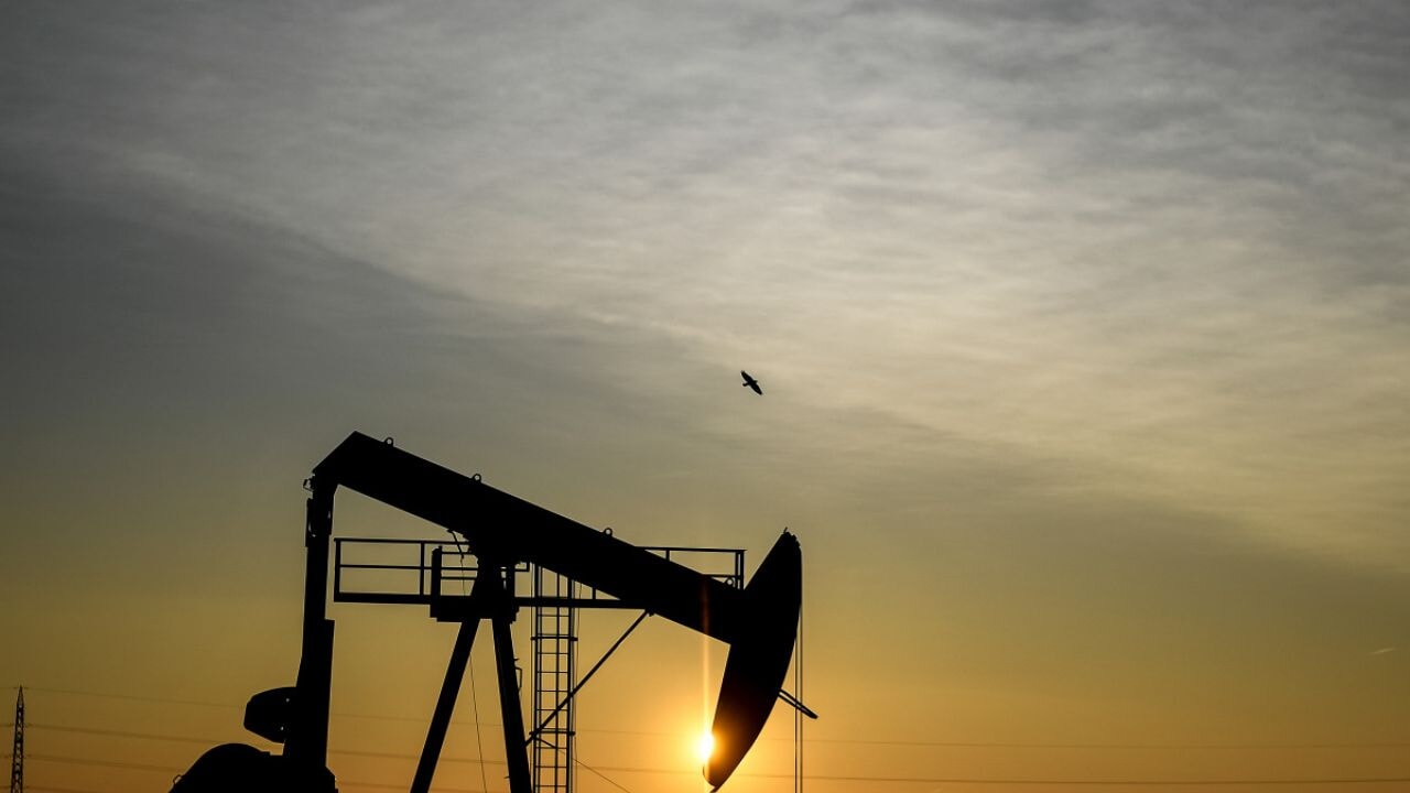 Çin'den piyasaları etkileyecek karar! Petrol ve benzin ihracatı durduruldu