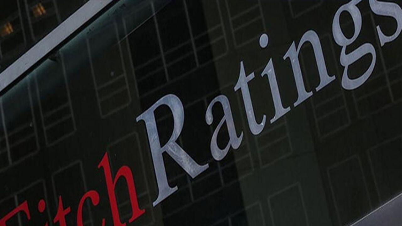 Fitch, Türkiye'nin kredi notu görünümünü pozitife çevirdi