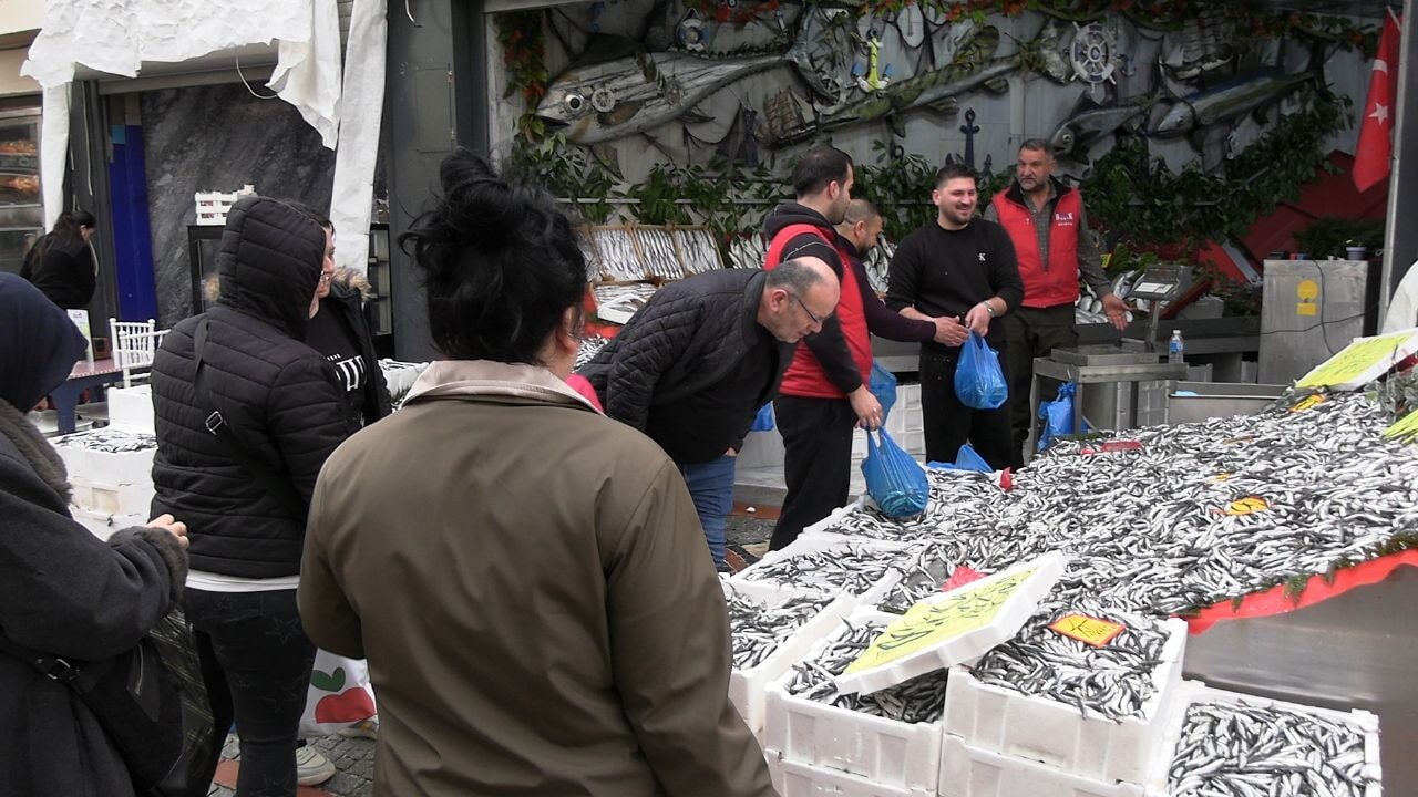 Hamside Ramazan bereketi! Tezgâhlar şenlendi