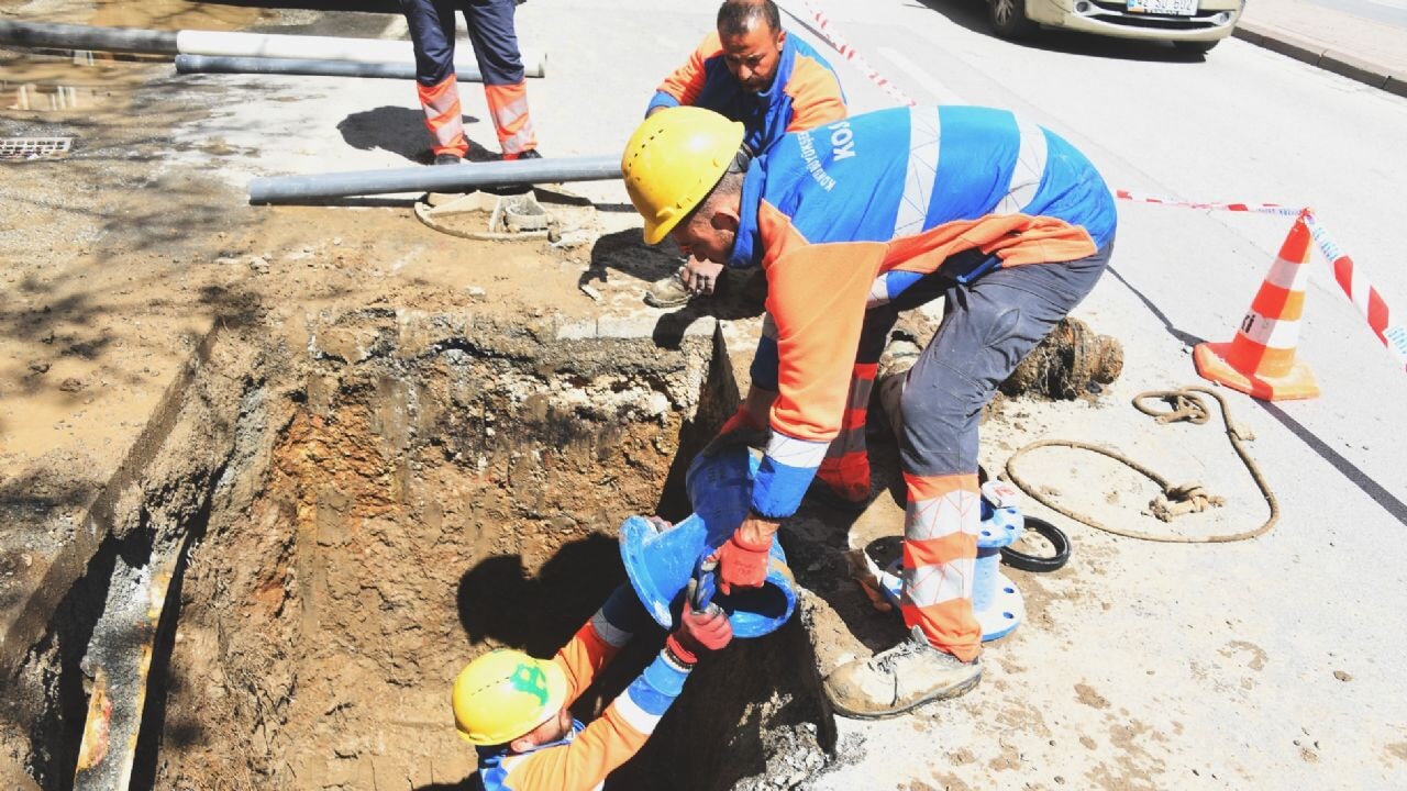 KOSKİ SU KAYIPLARINI AZALTACAK ÇALIŞMALARI SÜRDÜRÜYOR