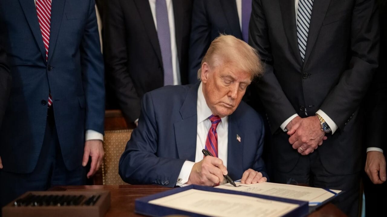 Trump'tan tüm ülkelere yüzde 10 tarife!