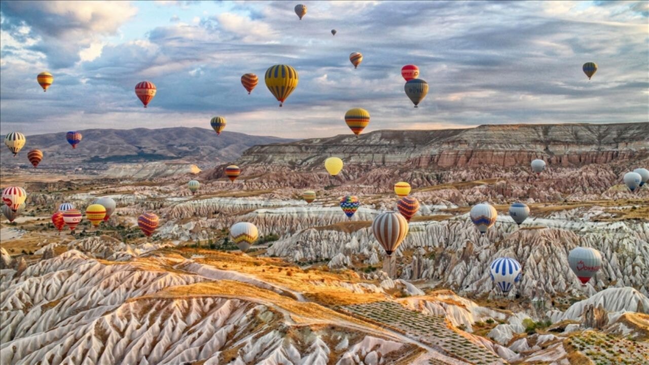 Türk yapımı sıcak hava balonlarına 11 ülkeden talep