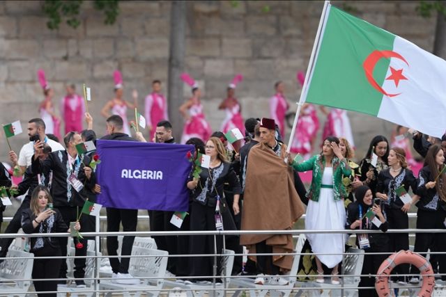 Algerian athletes honor victims of 1961 brutality at Paris Olympics ceremony