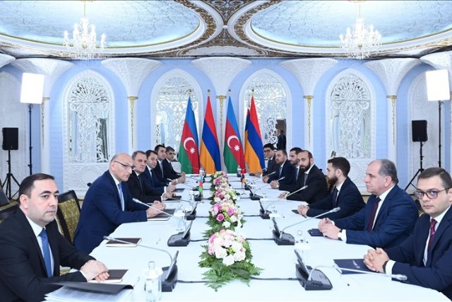 Azerbaijan says territorial claims in Armenia’s constitution ‘main obstacle’ in signing peace deal