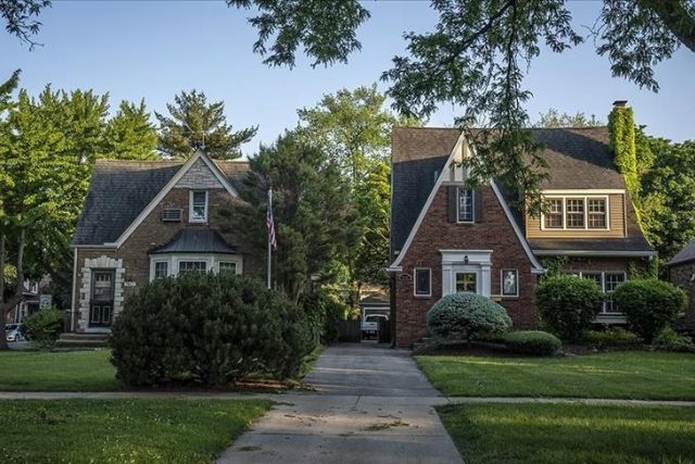 US mortgage applications rise as rates fall for 6th week to lowest ...