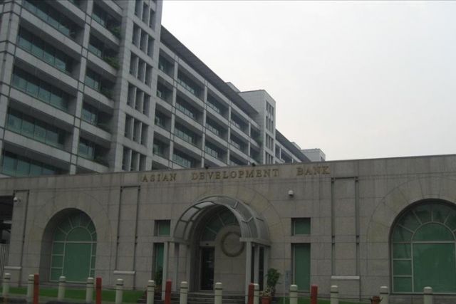Asian Development Bank pledges $2 billion annually to Pakistan for climate, infrastructure projects