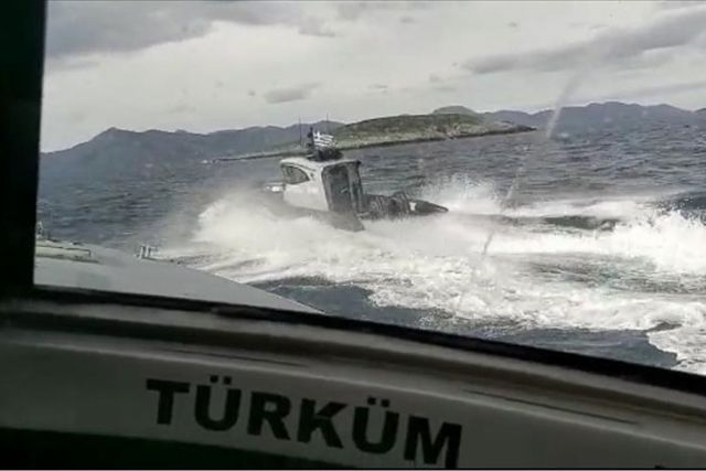 2 Greek Coast Guard boats removed from Turkish waters