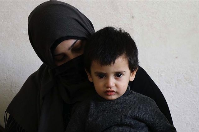 Syrian mother urges help as child risks losing vision