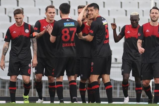 2 Turkish football club players recover from COVID-19 ...