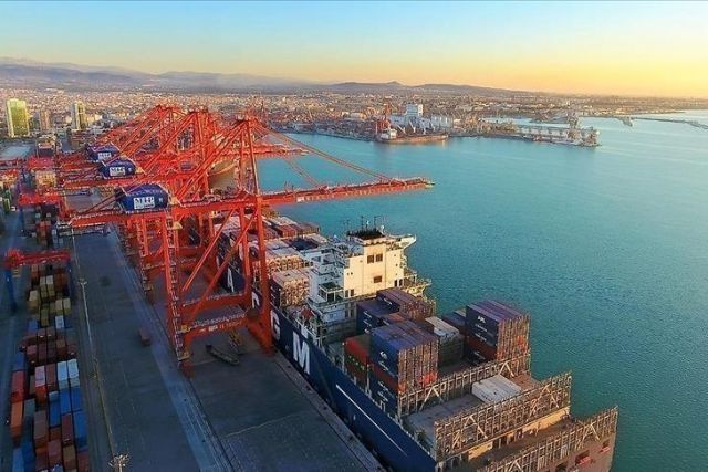 Japan's exports growth slows in Sept