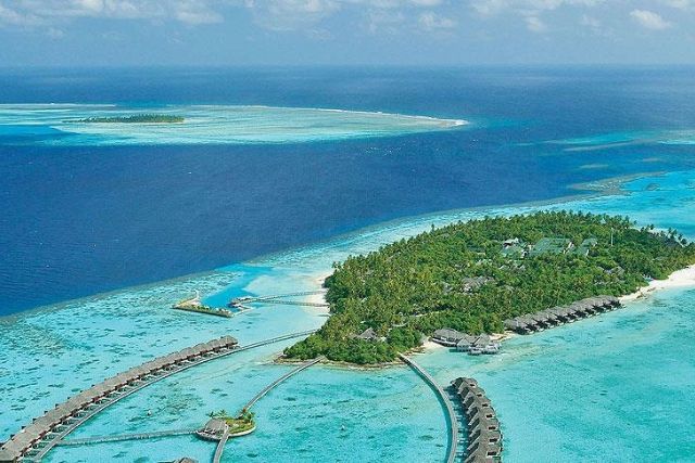 '80% of Maldives could be uninhabitable by 2050'