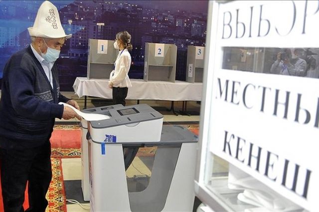 Observers say Kyrgyzstan polls 'fair, credible' as opposition cries foul
