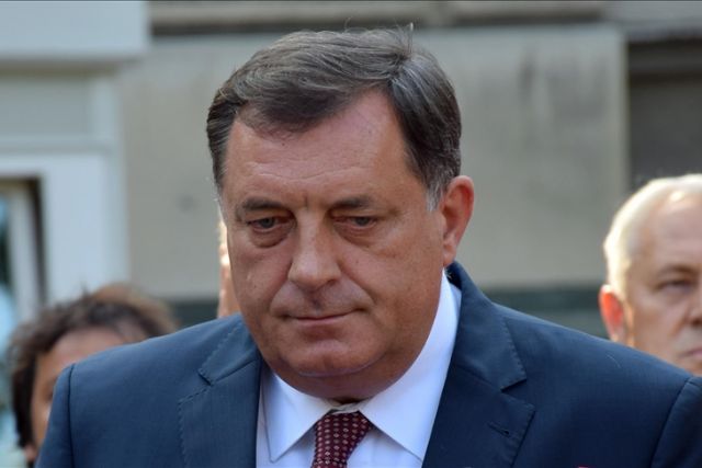 Bosnia's dissolution inevitable if issues cannot be solved: Serb leader