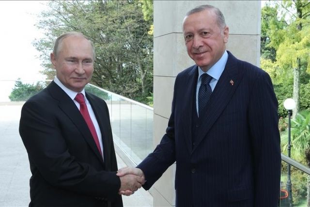 Turkish, Russian presidents talk regional issues in phone call