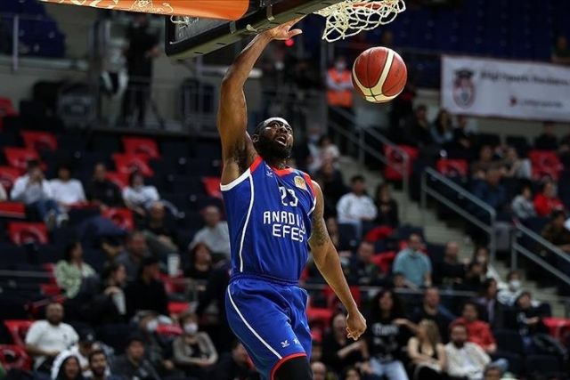 EuroLeague champs Anadolu Efes to take on AX Armani Exchange Milan in first round of playoffs