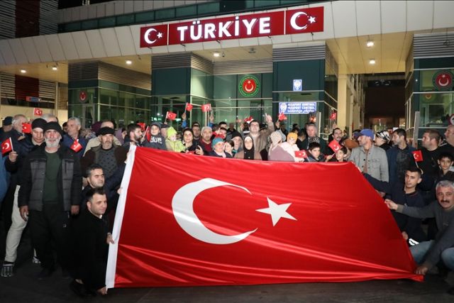 88 Ahiska Turks in Ukraine's Kherson city transferred to Türkiye