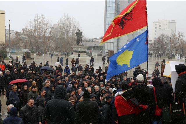 Albanians in Kosovo protest EU proposal to establish Union of Serb Municipalities